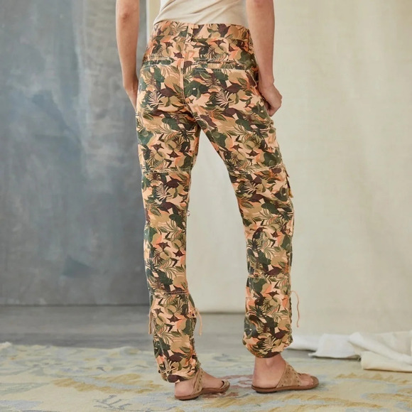 Sundance Lagoon Camo Pants size 2 petite - Picture 2 of 8